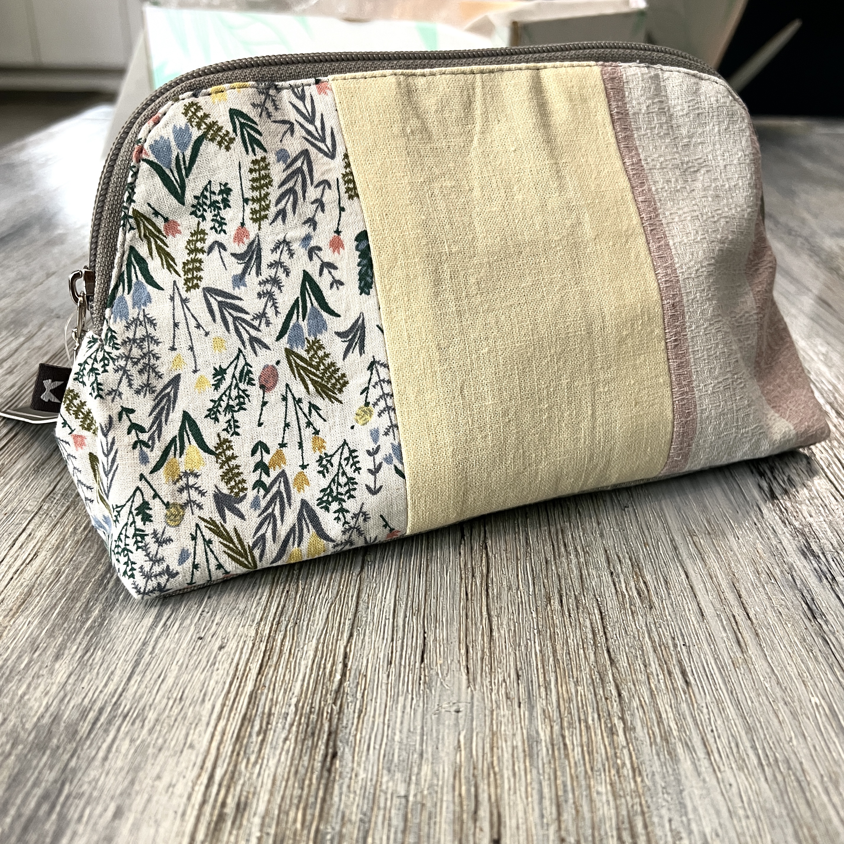 Makeup Bag for Bombay and Cedar Lifestyle Box March 2022