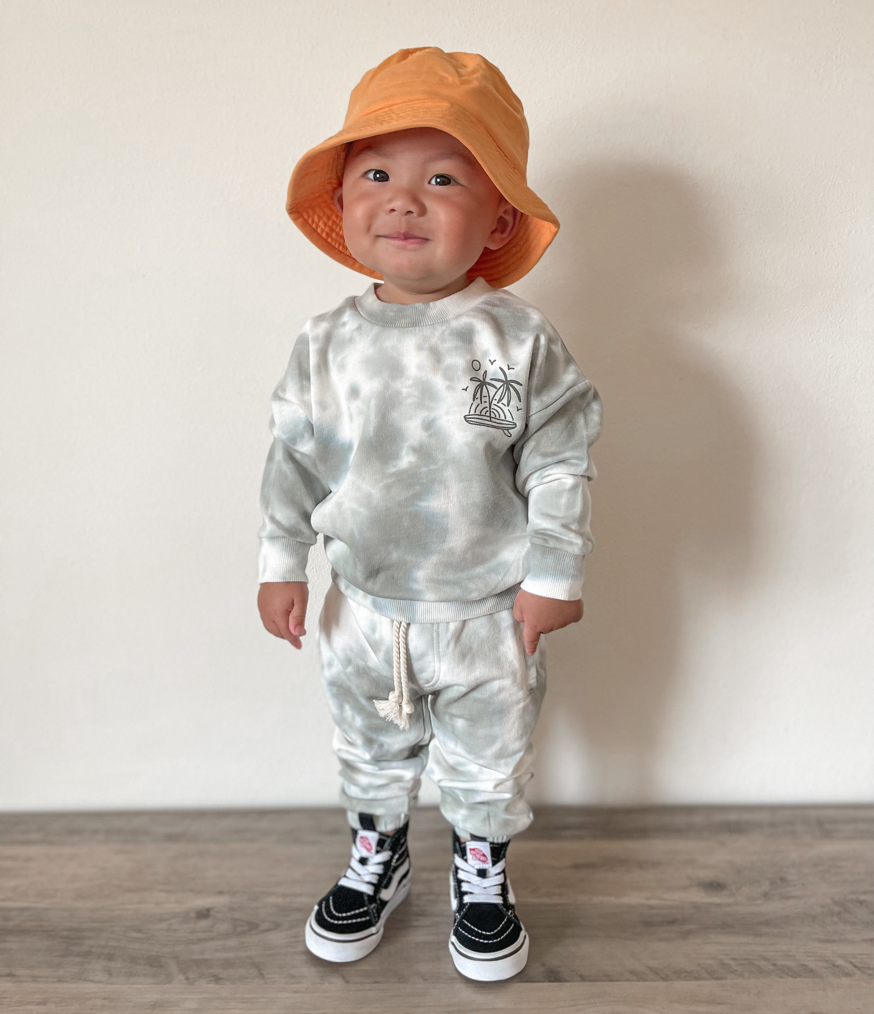 How to Dress Your Kid in Insta-Worthy Outfits (While Saving Time & Money)