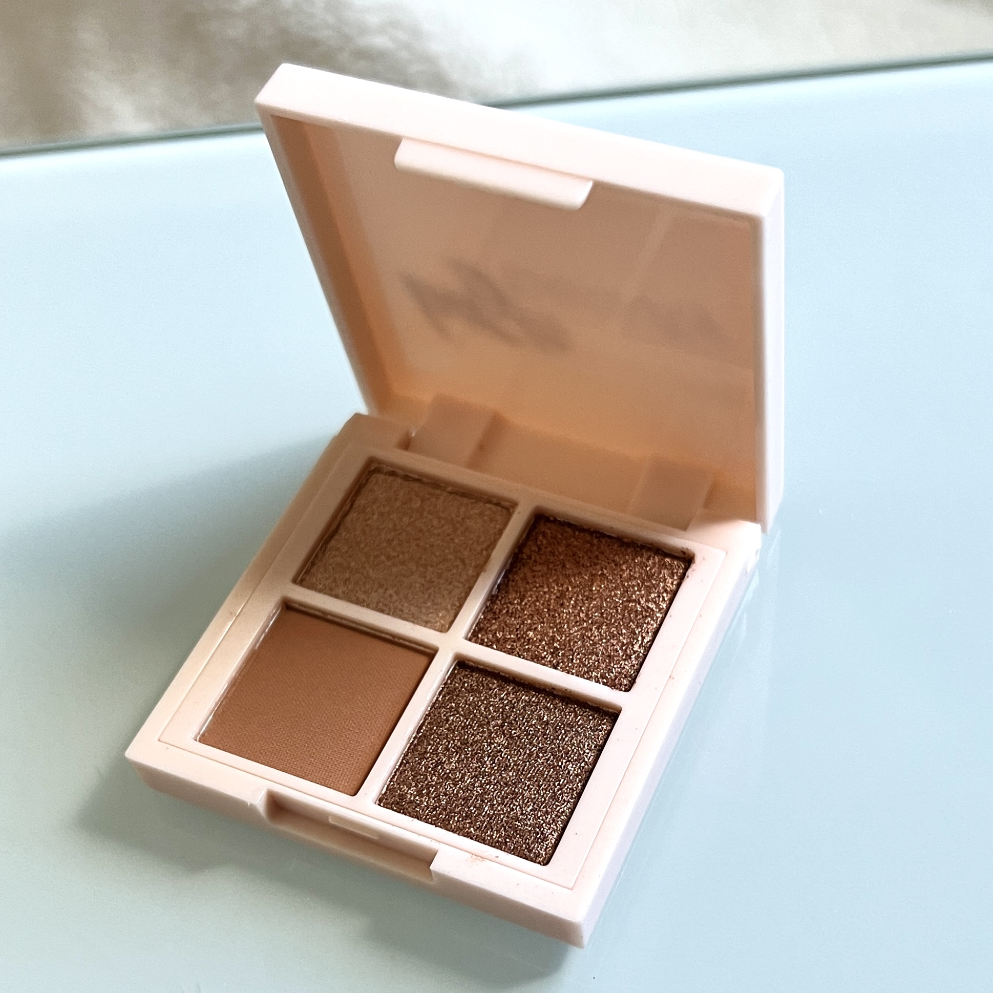 Open Shot of Basic Beauty Eyeshadow Quad for Cocotique Makeup Lovers Box Spring 2022