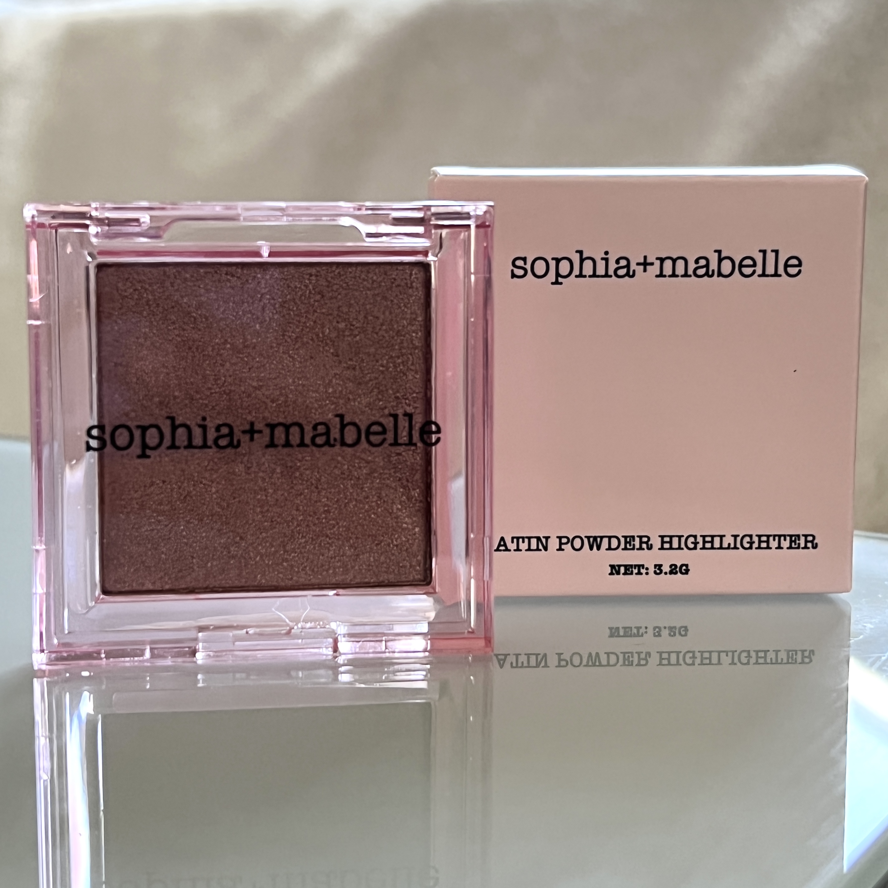 Front of Sophia and Mabelle Highlighter for IPSY June 2022