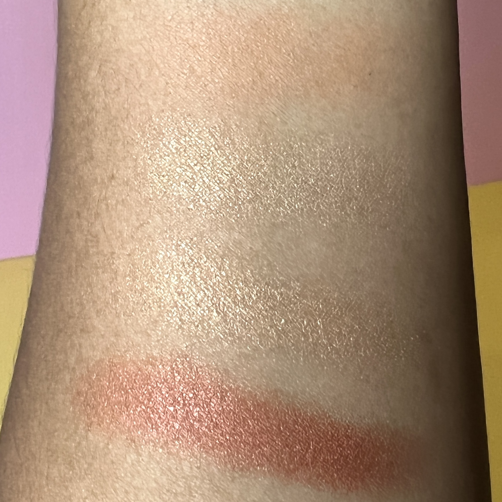 Swatch of Bellapierre Cosmetics Eyeshadow Palette for GlossyBox July 2022