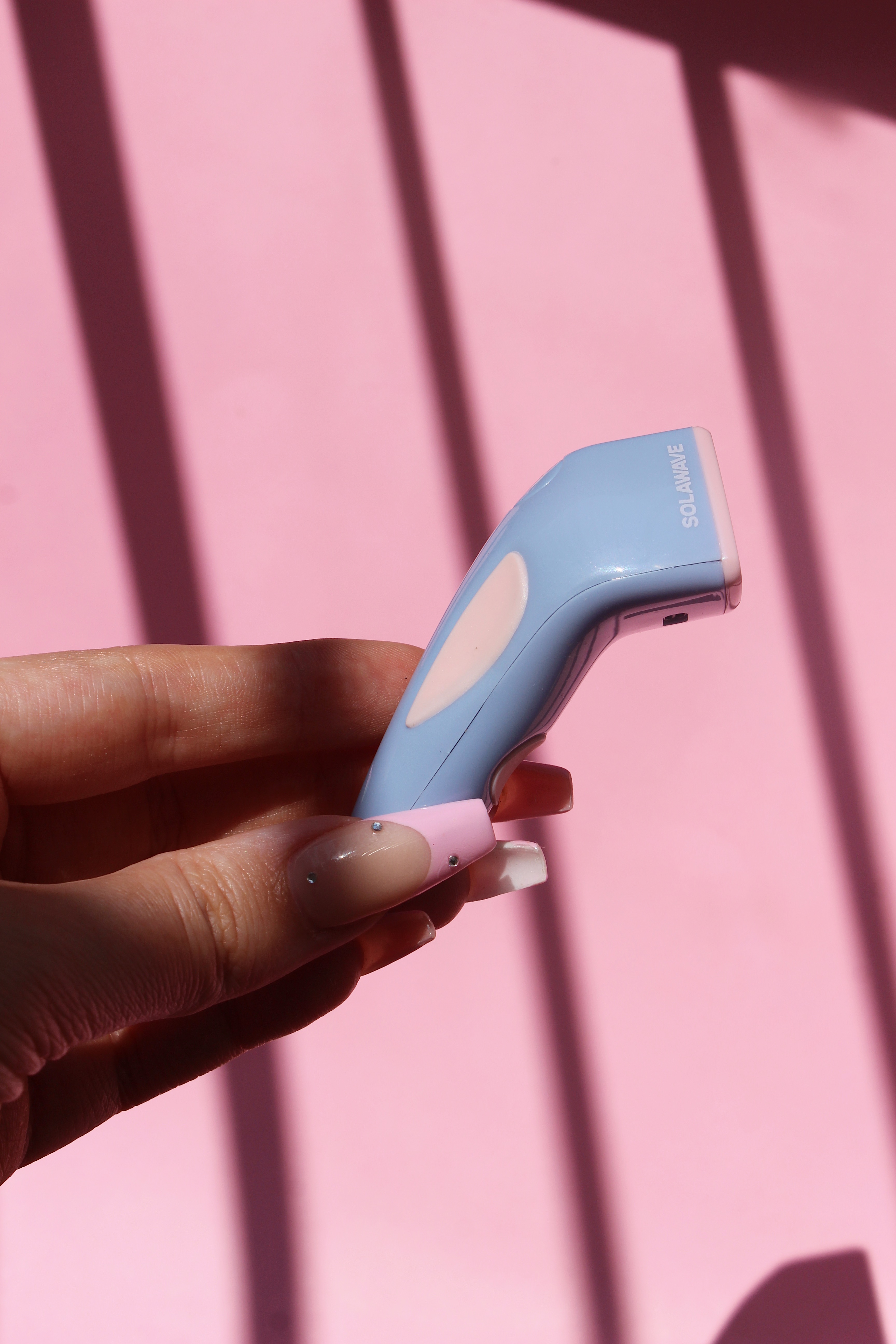 This Device Is the Busy Girl’s Holy Grail for Banishing Acne