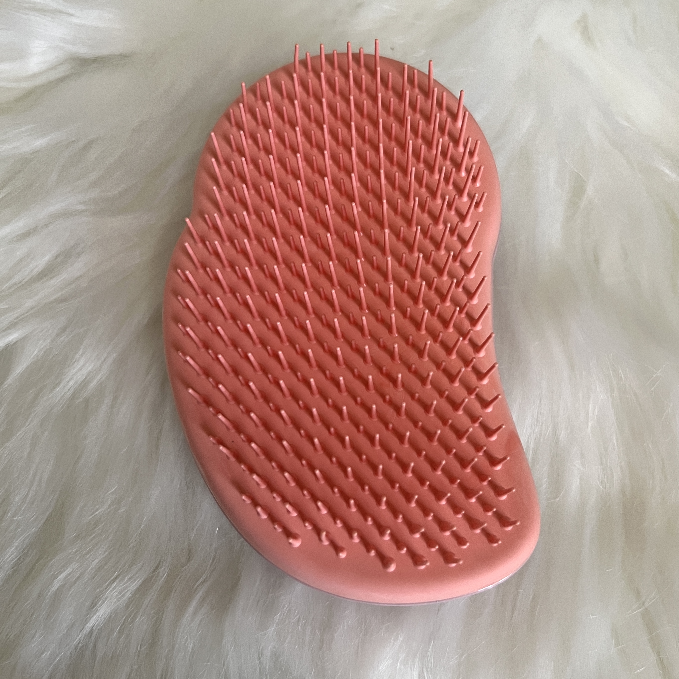 Underside of Tangle Teezer The Original for GlossyBox August 2022