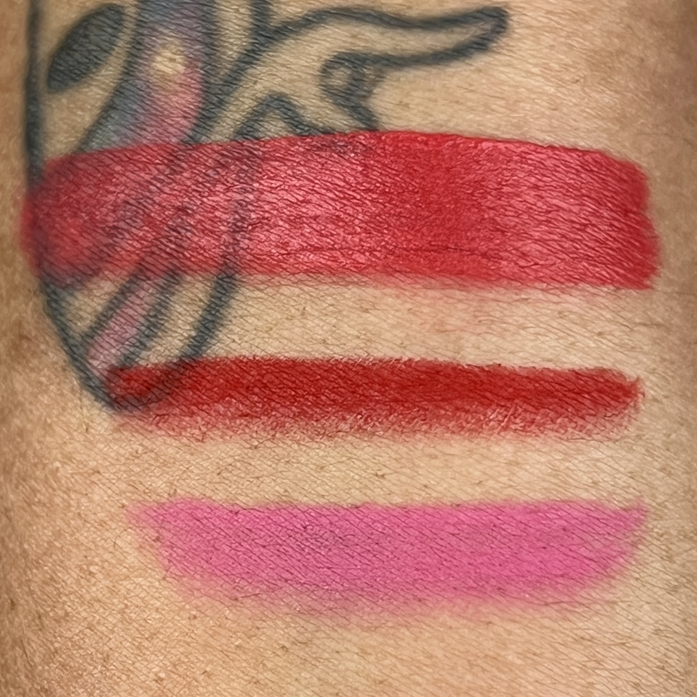 Swatches of MoodMatcher Lip Set for Bombay and Cedar Lifestyle Box Summer 2022