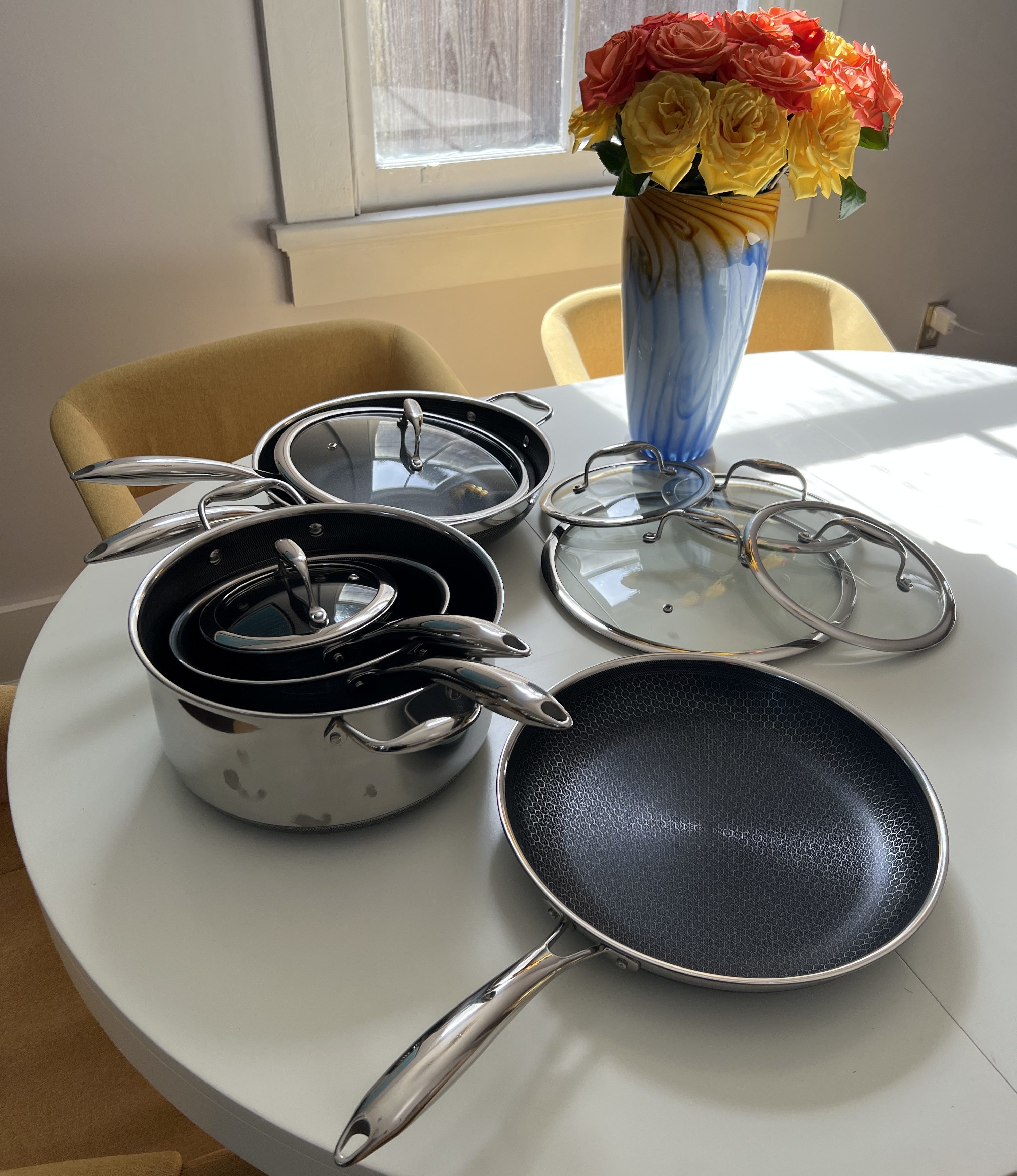 What Pans Does Gordon Ramsay Use at Home: HexClad Cookware 