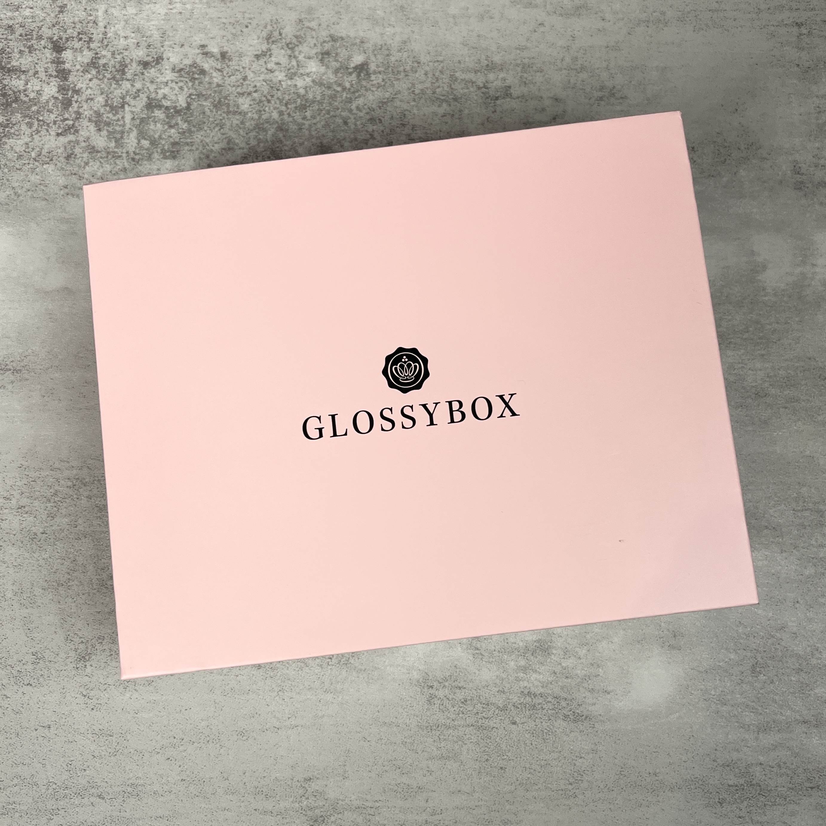 Box for GlossyBox December 2022