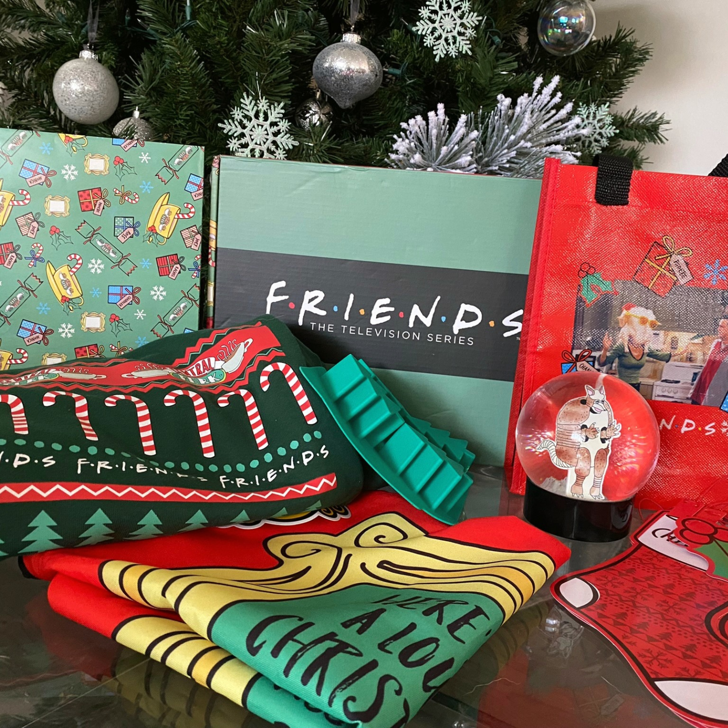 Friends Box Winter 2022 Review