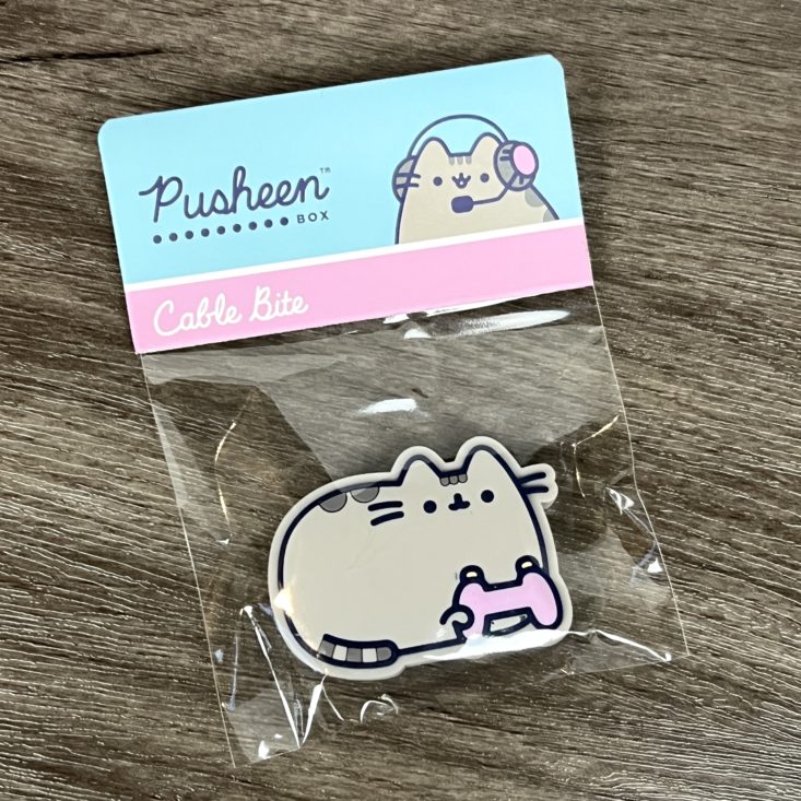 Cable Bite for Pusheen Box Winter 2022