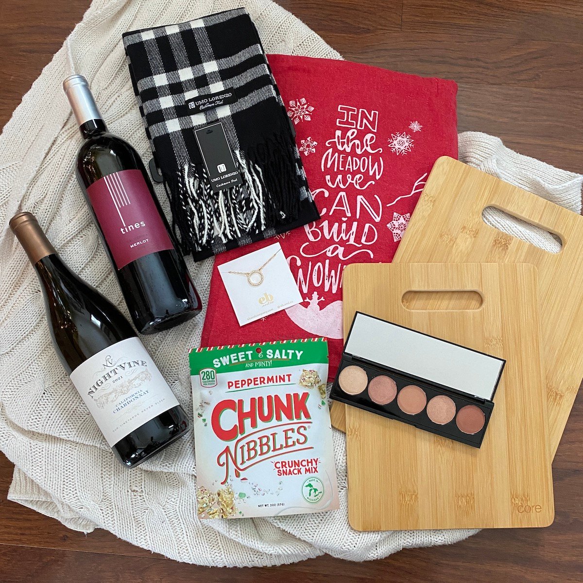 Vine Oh! “Oh! Let it Snow!” Box Review + Coupon