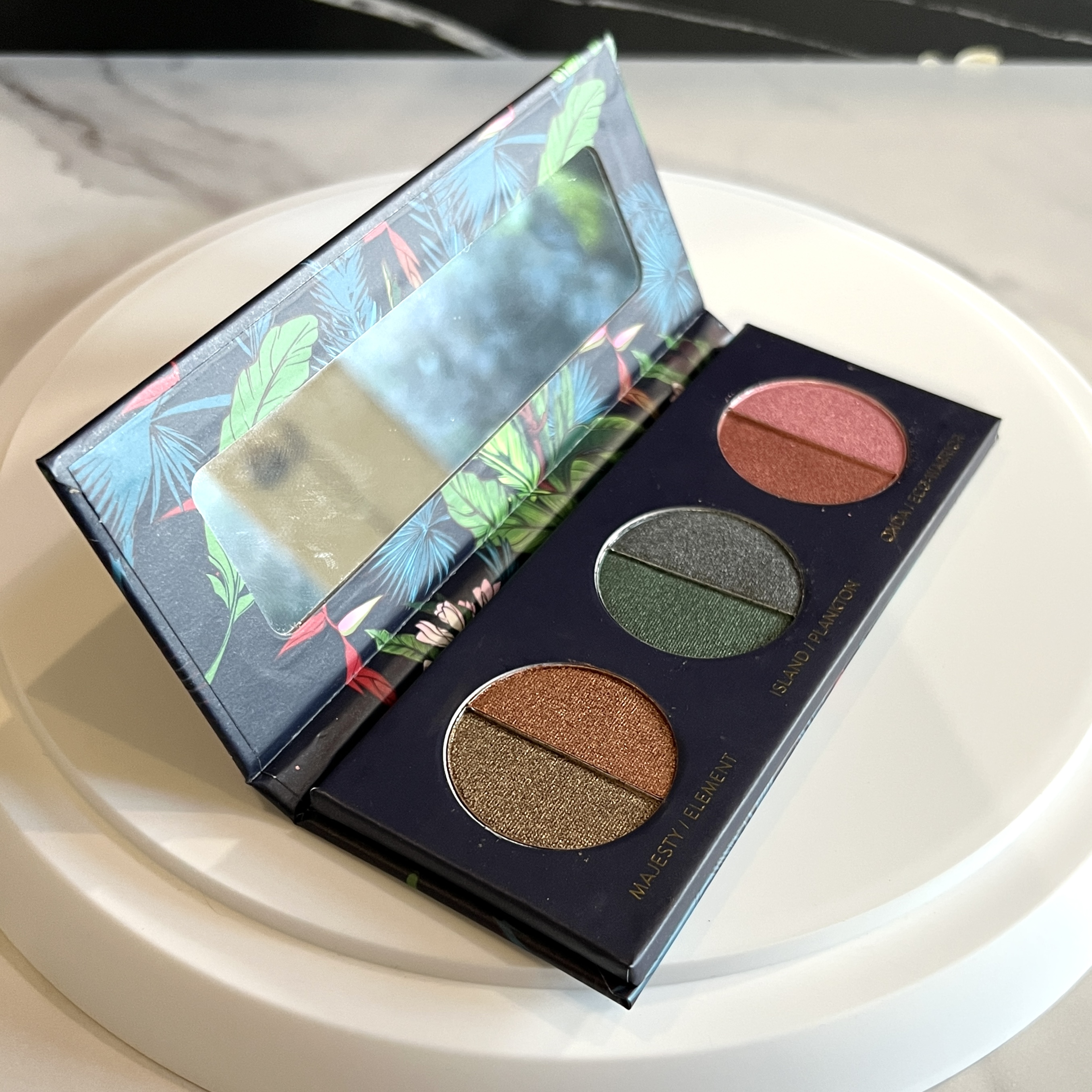 Open Shot of Kaleido Cosmetics Vacay Vibes Eyeshadow Palette for Nourish Beauty Box March 2023