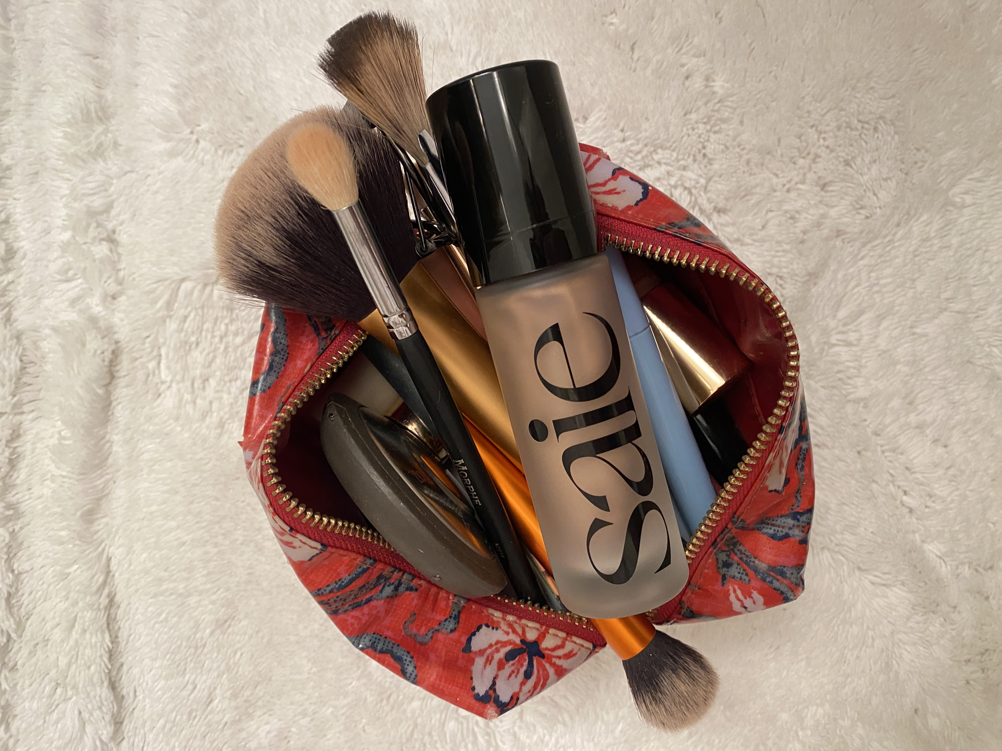 I’ve Tried All The Other ‘Bronzing Drops’–This Is Why Saie’s Glowy Super Gel Is My Favorite