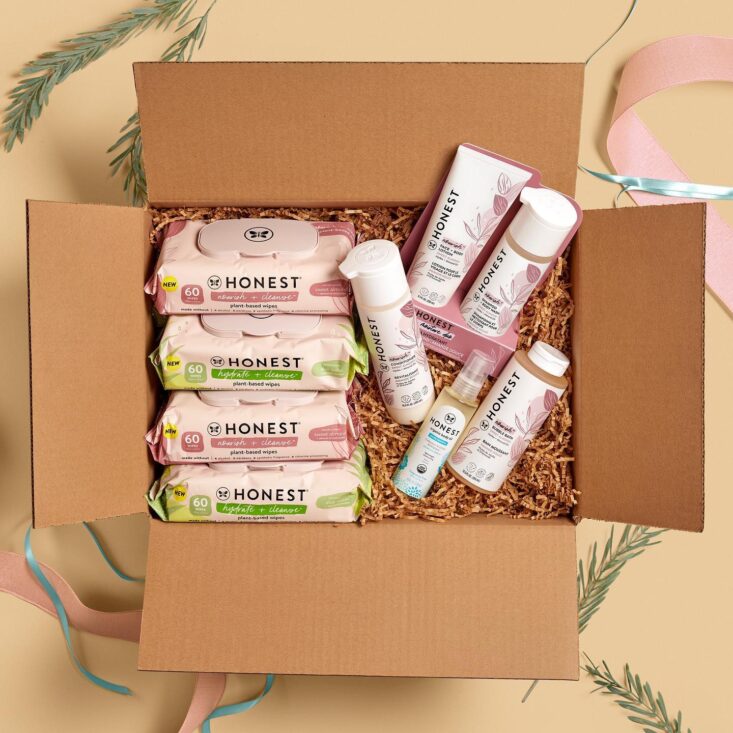 The Honest Company Baby Arrival Gift Set | Newborn Essentials Welcome Box |  Diapers, Wipes, Personal Care, Diaper Rash Cream