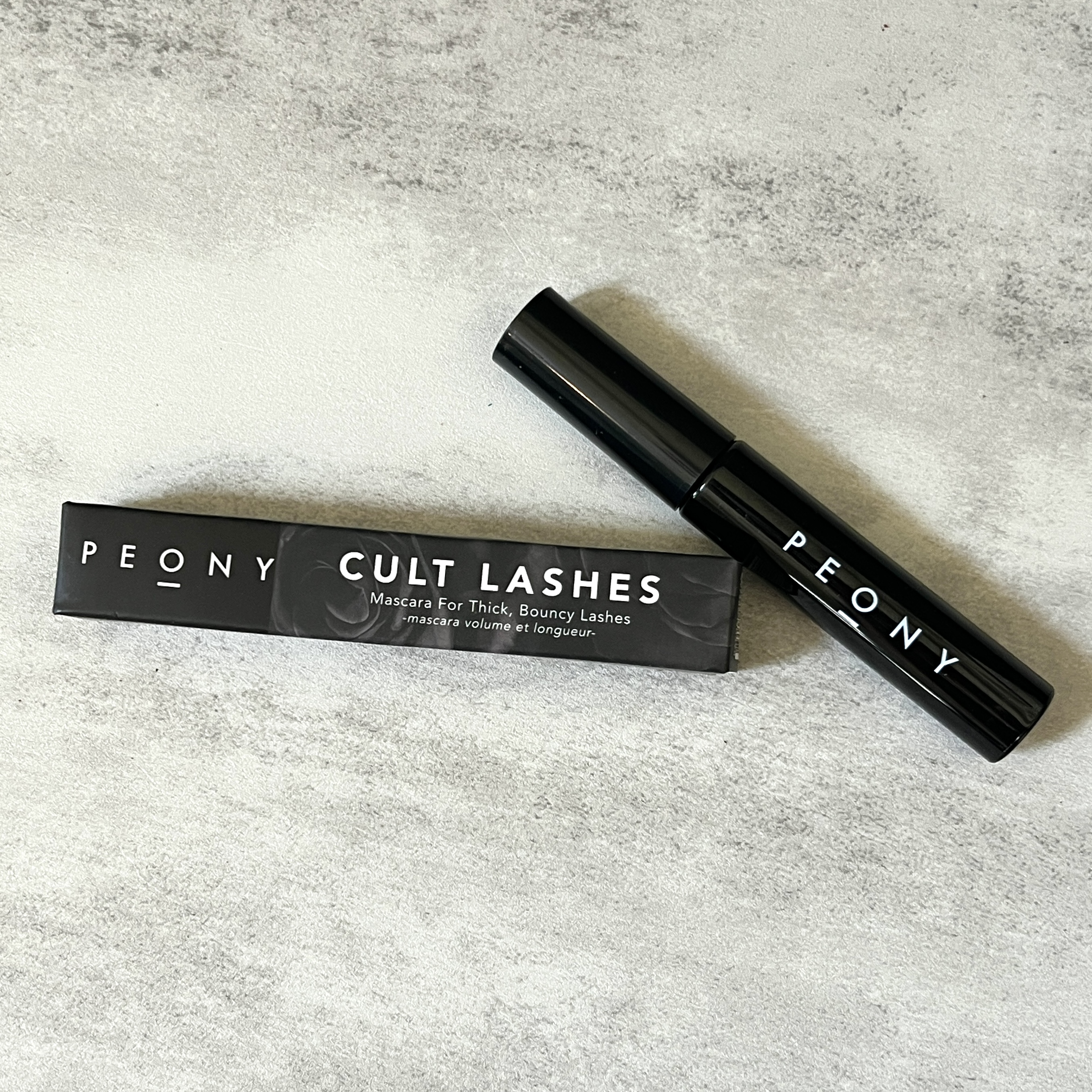 Front of Peony Cult Lashes for Nourish Beauty Box July 2023