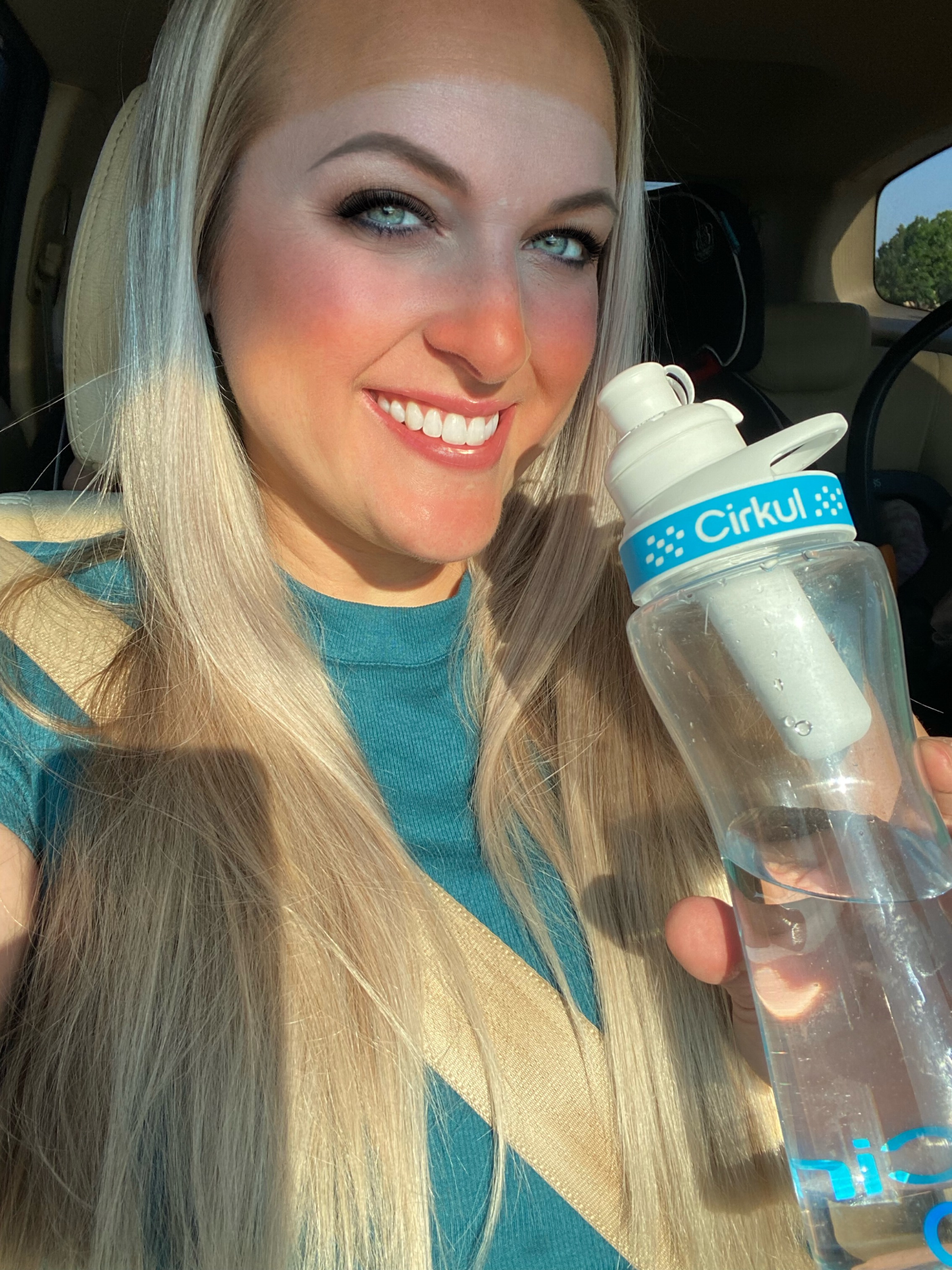 Cirkul Water Bottle review - why so many can't put down these water bottles.  