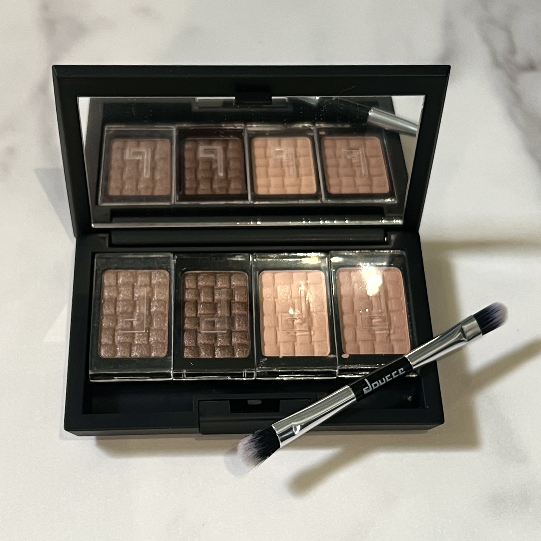 Open Shot of Doucce Eyeshadow Quad for Cocotique Makeup Lovers Box Summer 2023