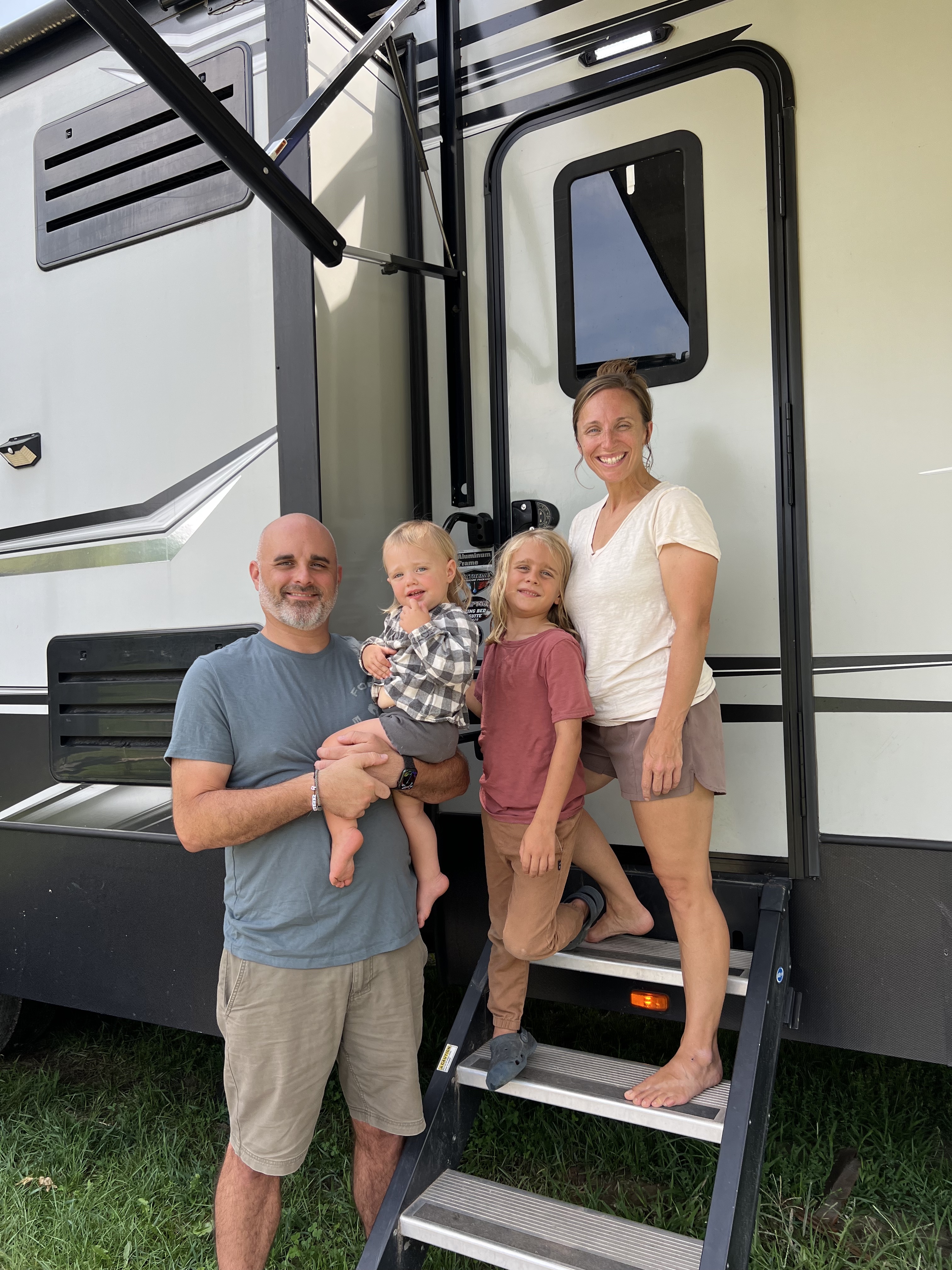 RV Life Made Easy: 4 Ways Peer-to-Peer Storage Gives Us The Freedom to Adventure