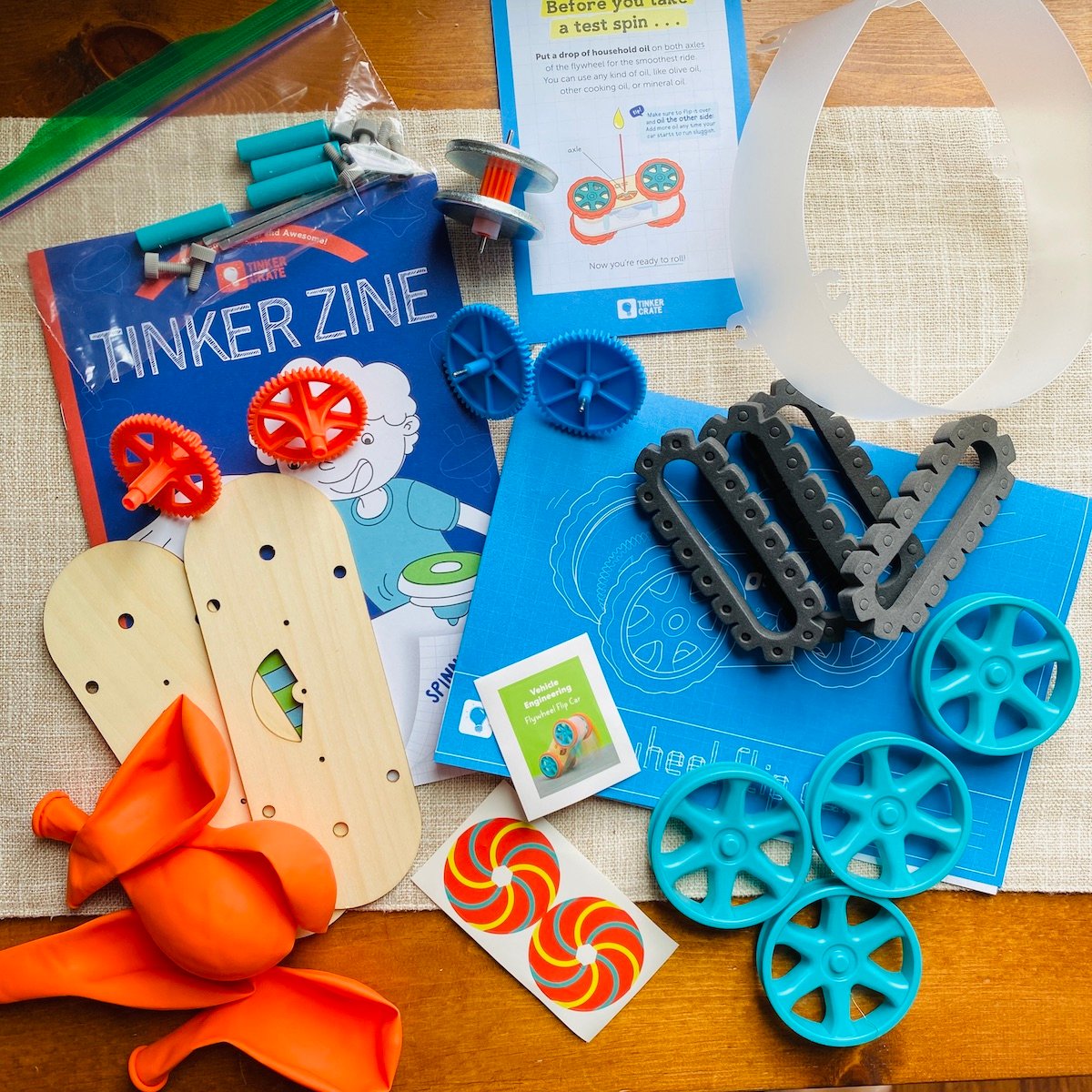KiwiCo Tinker Crate Review & Coupon - SPIN ART MACHINE - Hello Subscription