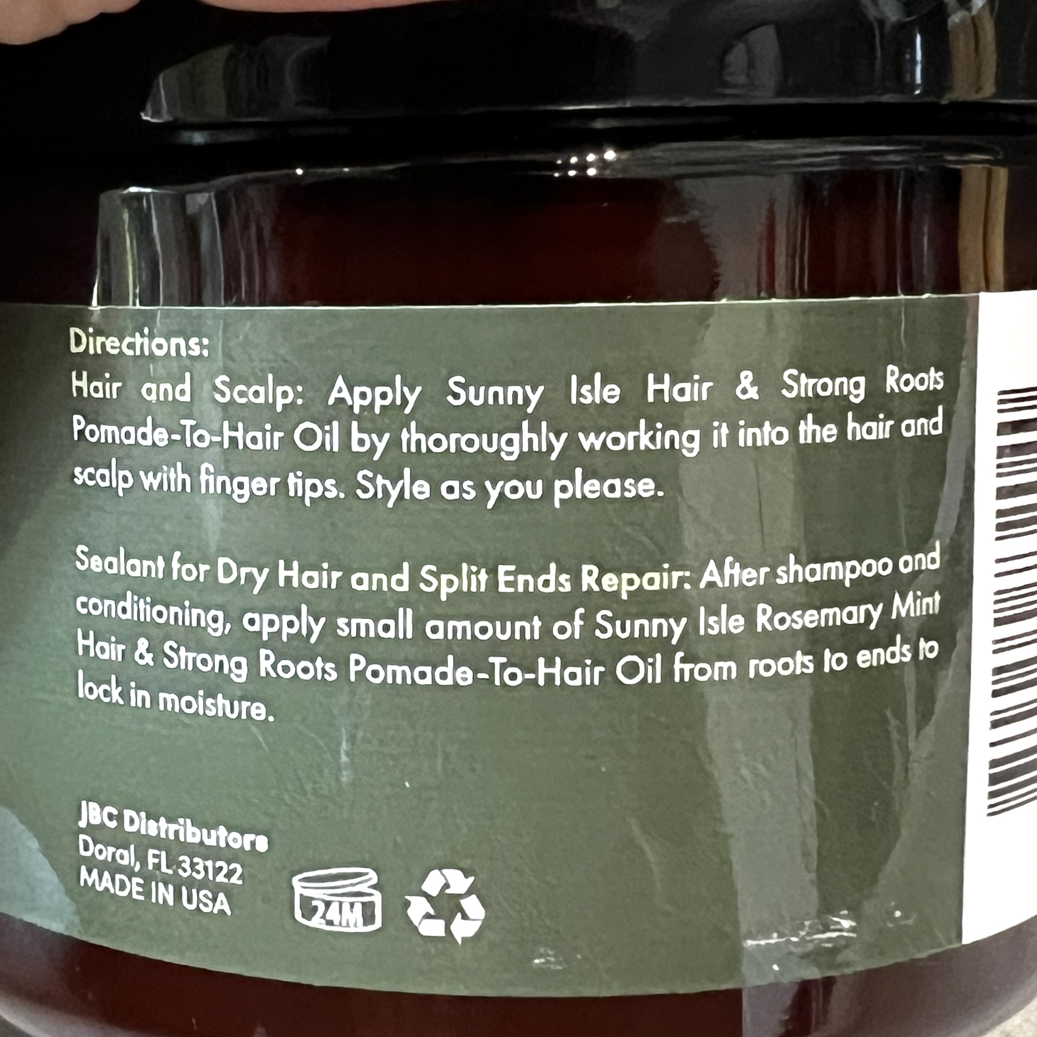 Back of Sunny Isle Pomade for Cocotique October 2023
