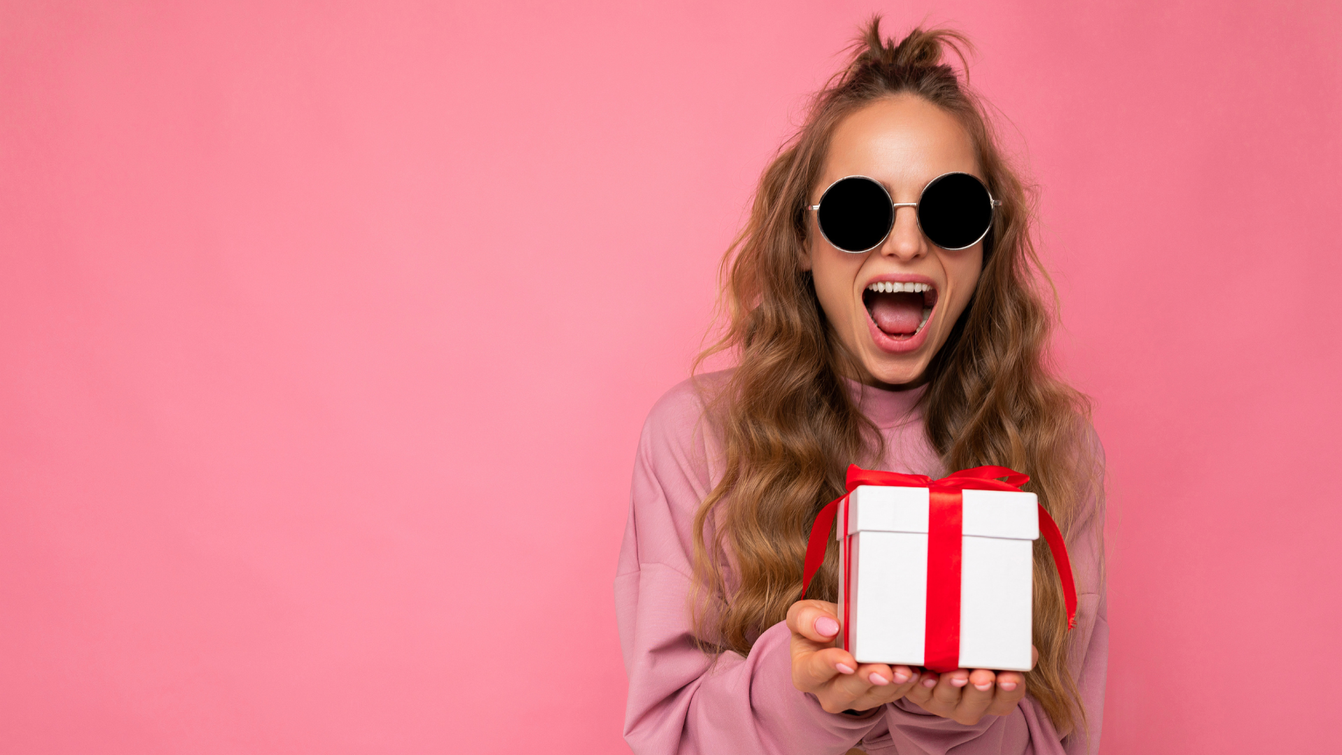 10 People That Are Notoriously Hard to Shop For – And the Gifts That Save the Day