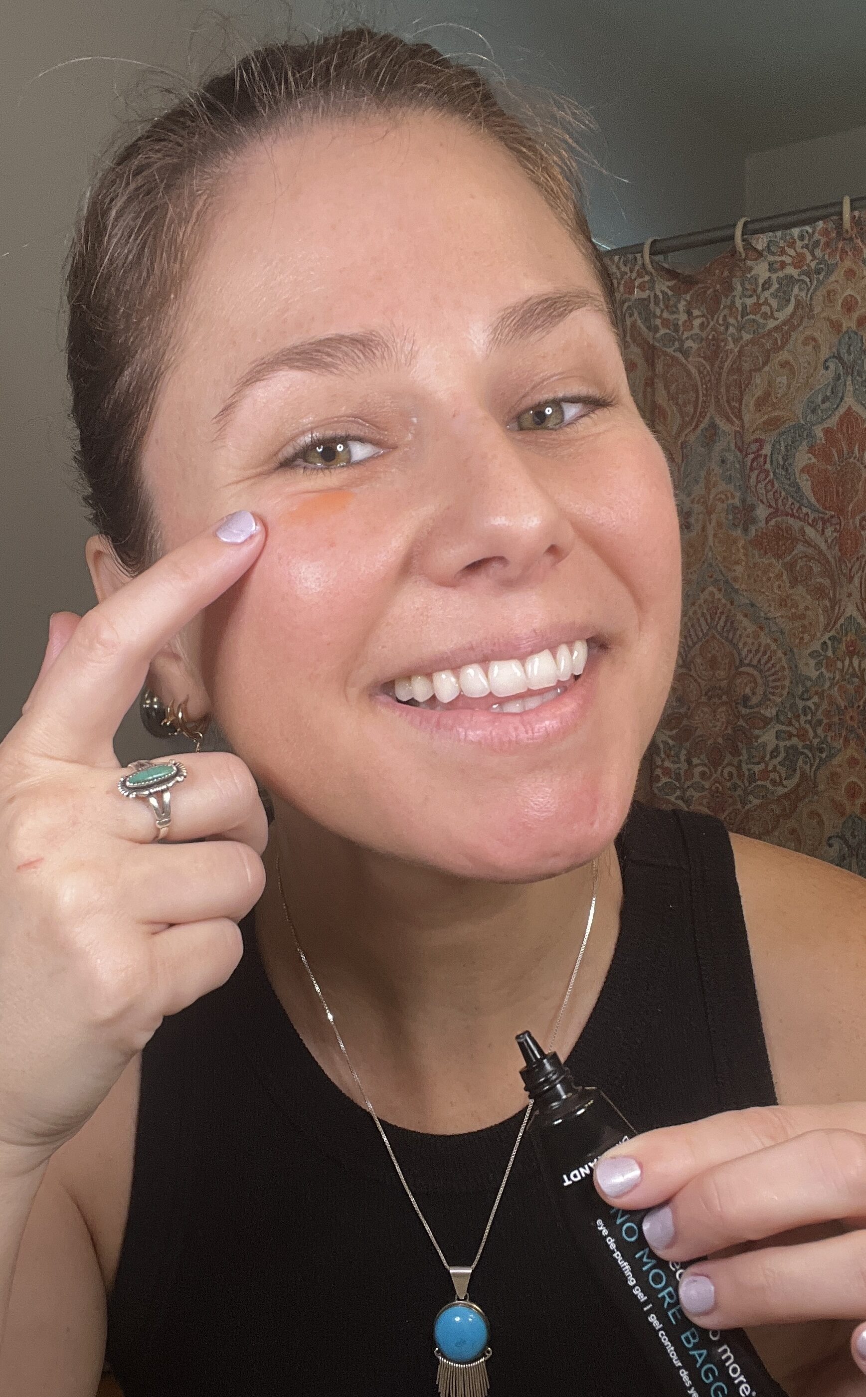 How To Use No More Baggage Eye Depuffing Gel: dr. brandt skincare 