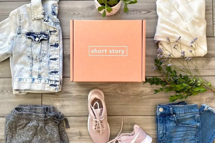 The 15 Best Women's Clothing Subscription Boxes in 2024