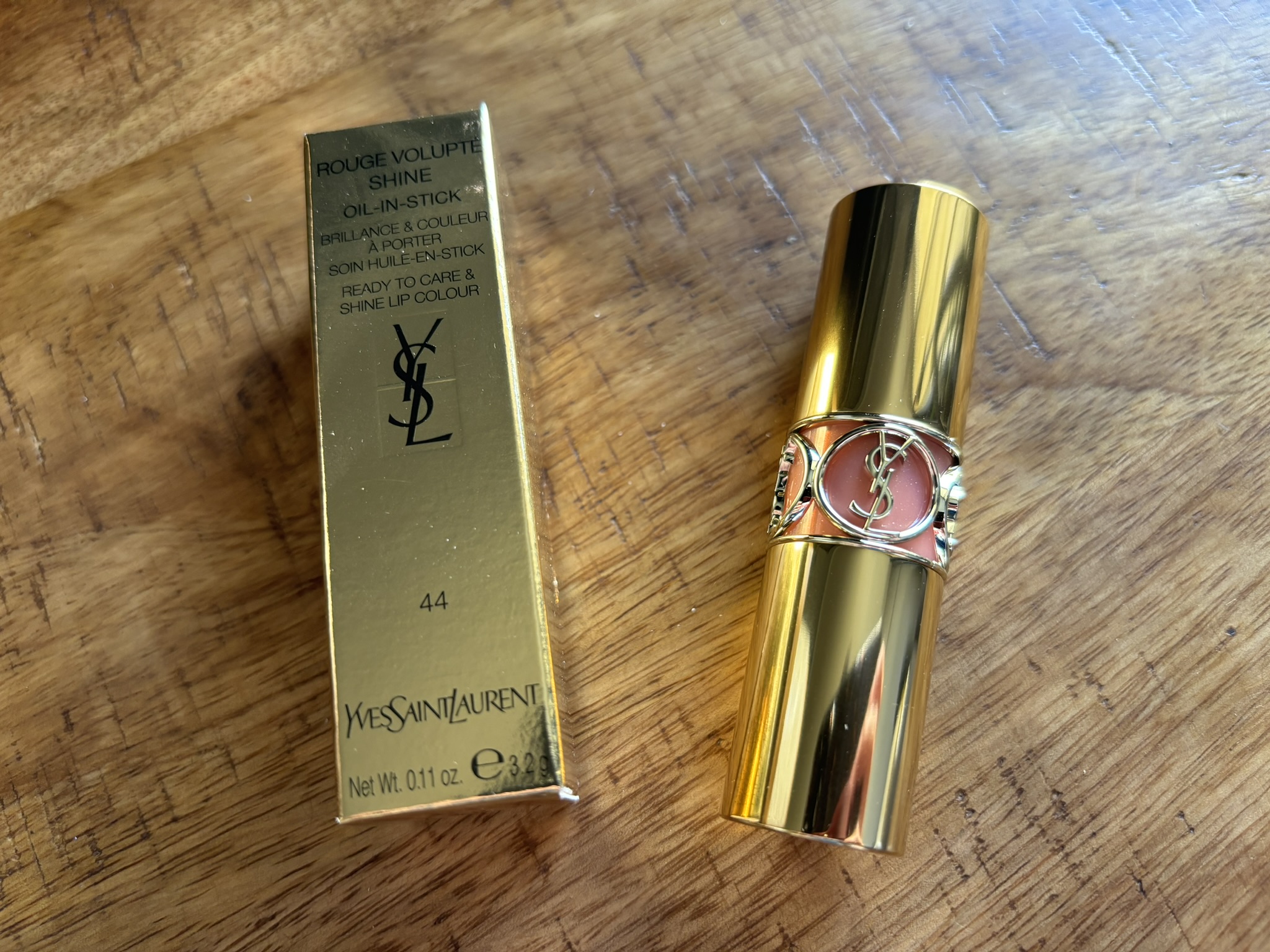 Yves Saint Laurent lipstick in Nude Lavalliere shade