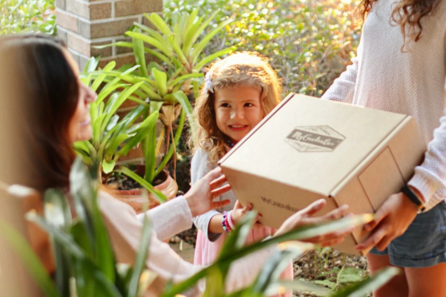 Cratejoy vs. Flowers: Why Subscription Boxes Win for Mother’s Day