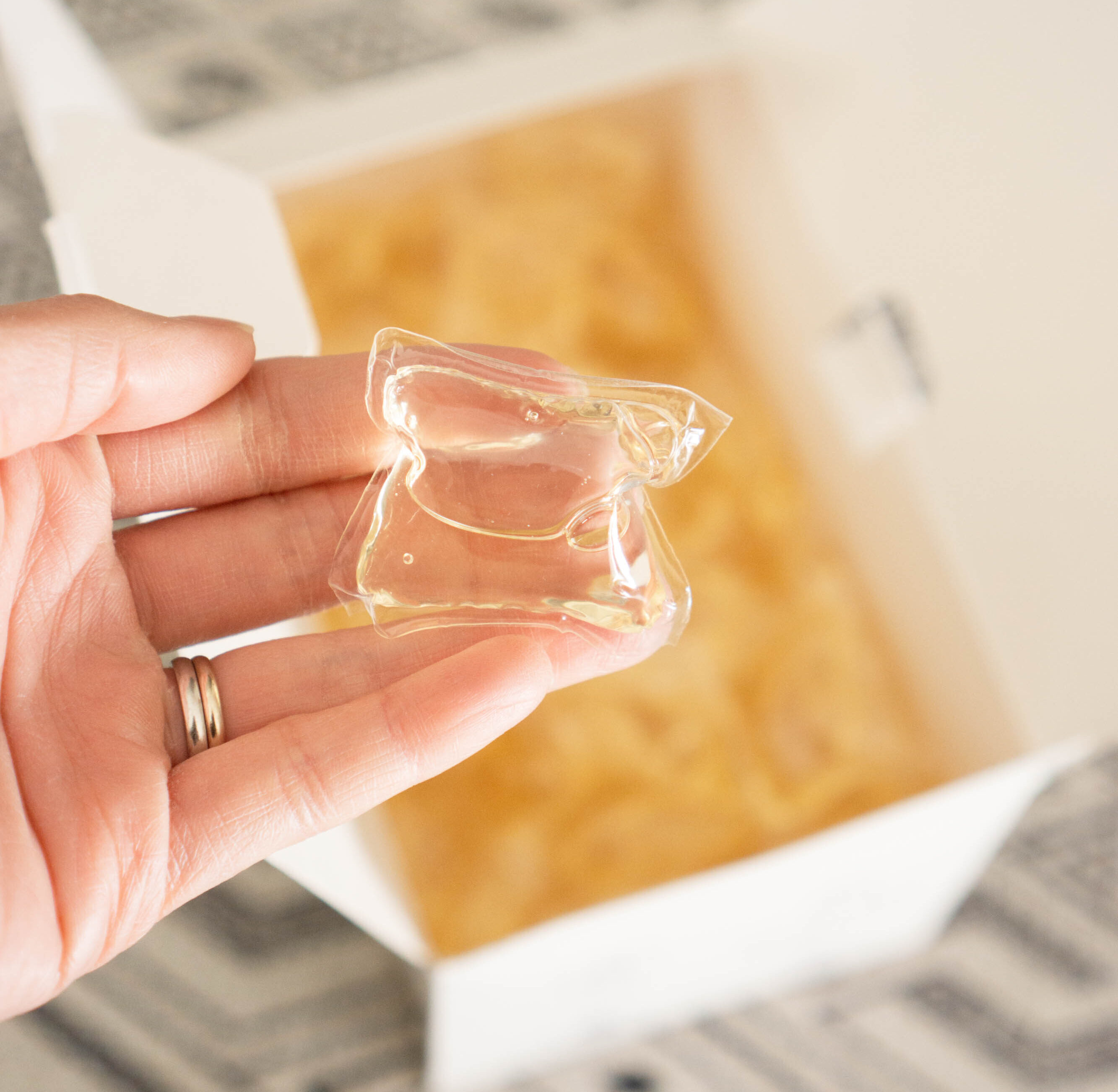Clean People vs. Tide: Which Laundry Pods Win?