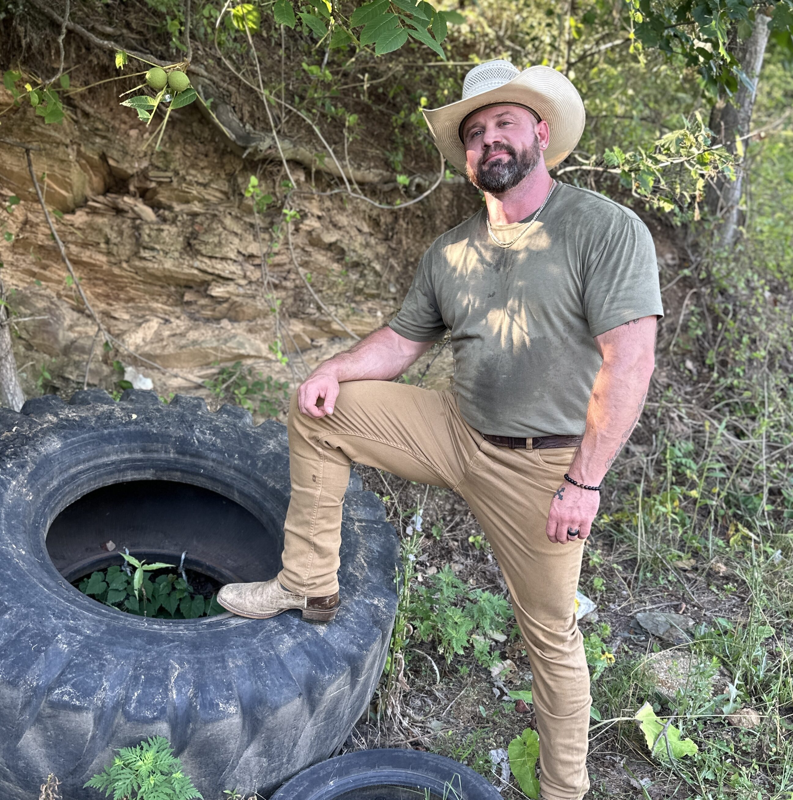 These Khakis Make Me the Zaddy On the Farm