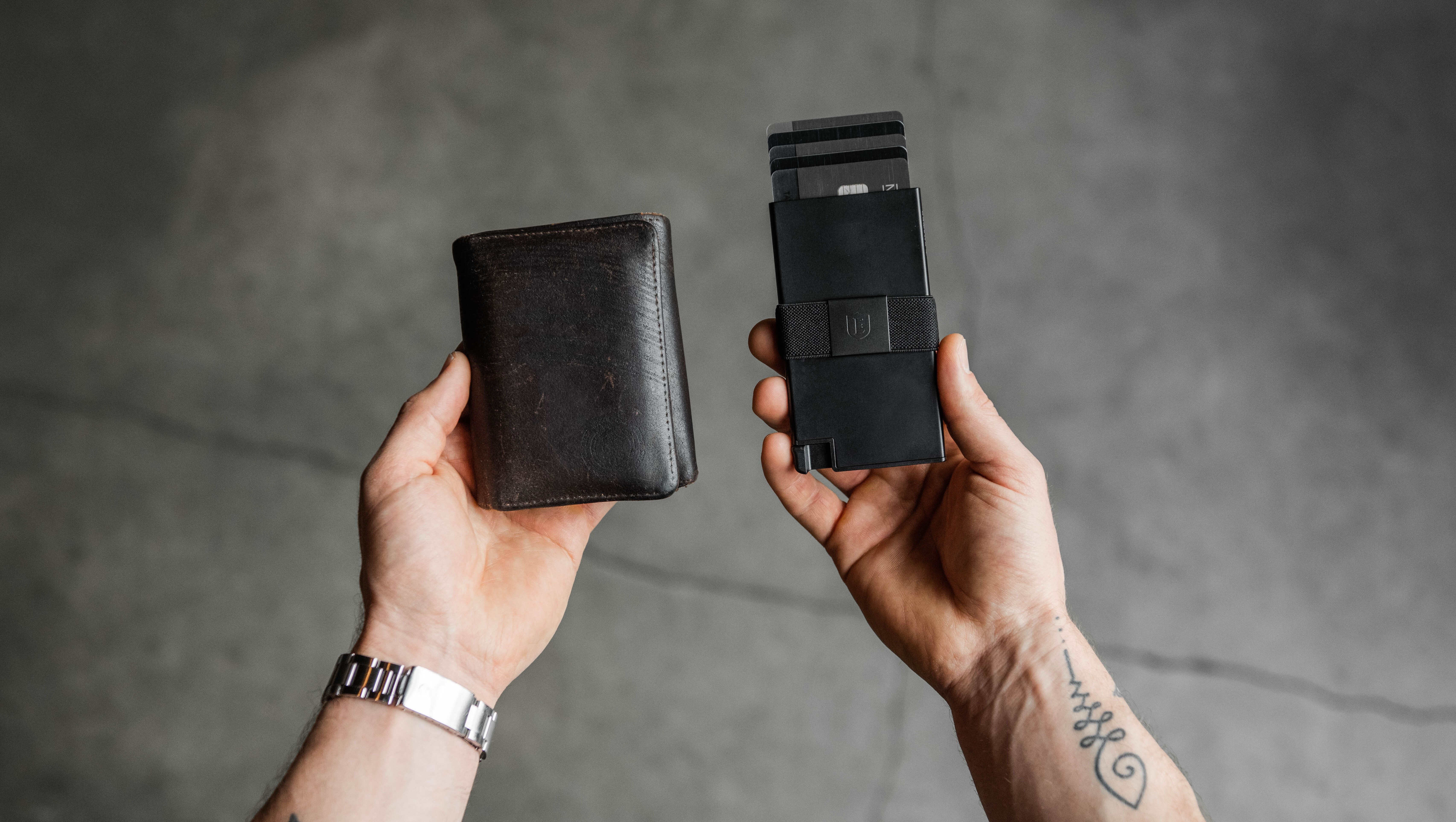 Ekster Vs. Old Leather Wallet: Which Makes the Most Sense?