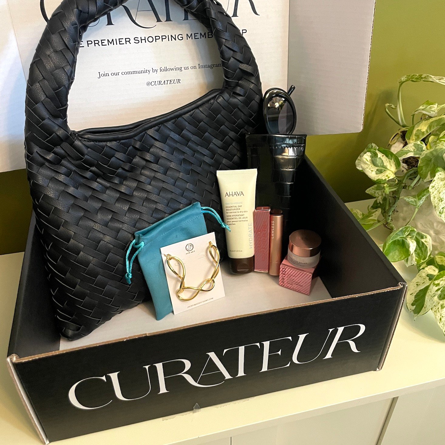 First Impressions: CURATEUR Subscription Review + Coupon, Fall 2024