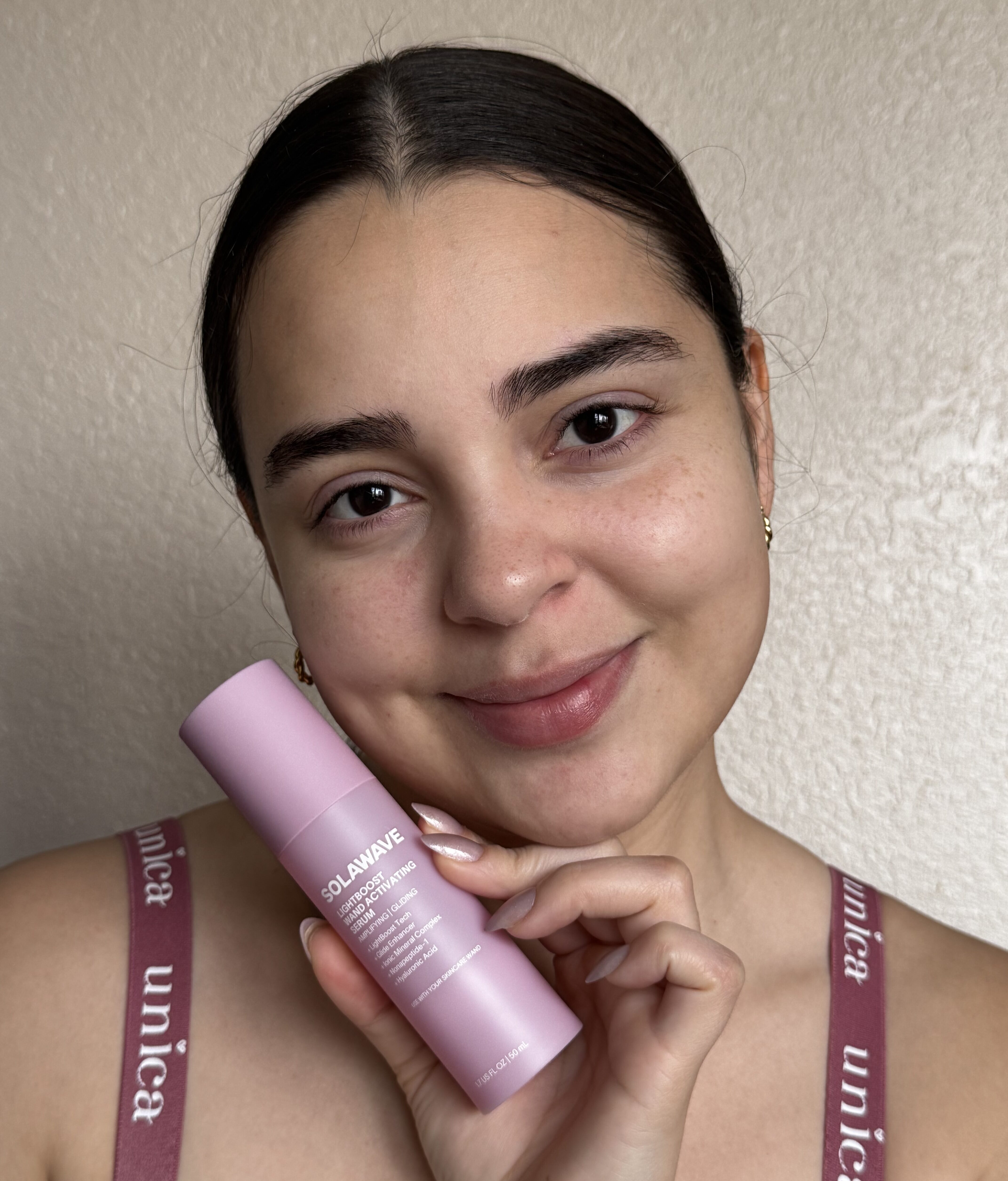 ¿Realmente Valen la Pena Los Productos de Solawave? Mi Opinión Honesta Sobre Sus Varitas Y Mascarillas Para Cuello Y Pecho