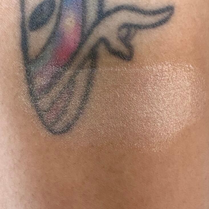 Swatch of Ofra Cosmetics Liquid Highlighter for Ipsy Glam Bag July 2025
