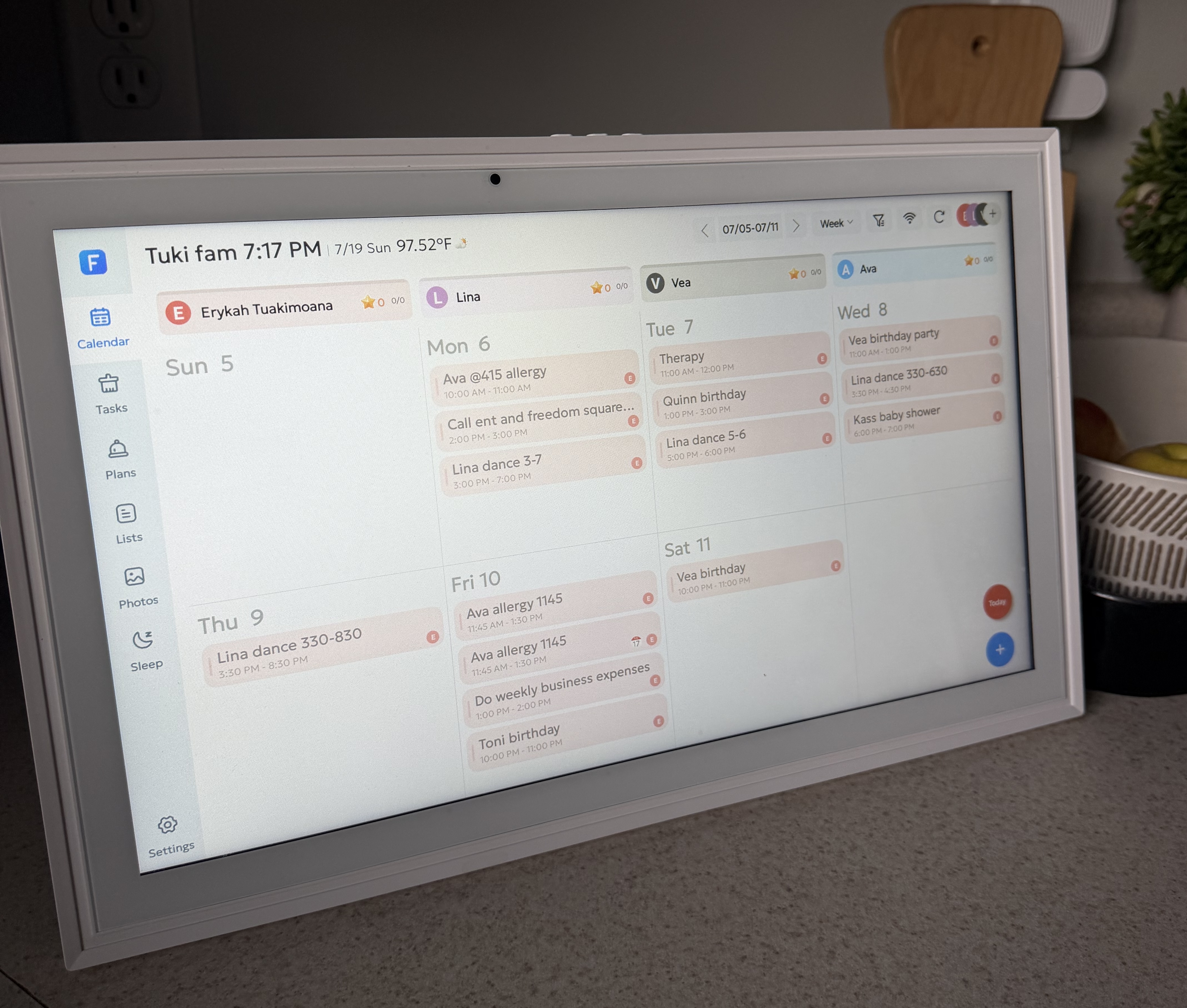 Best Digital Wall Calendars of 2026 for Busy Families